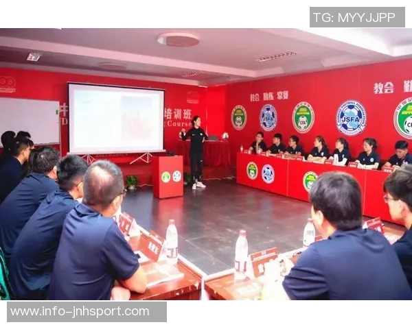 足球教练社保政策解读与实施现状分析助力教练职业发展